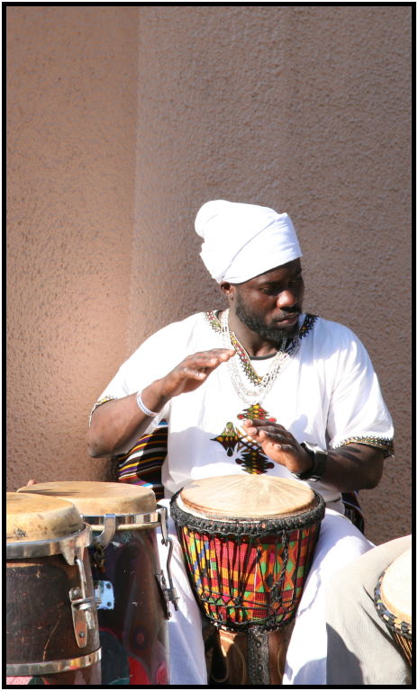 person: action: drumming : s-IMG_4353.jpg