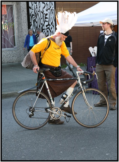 person: action: cycling : s-IMG_4367.jpg